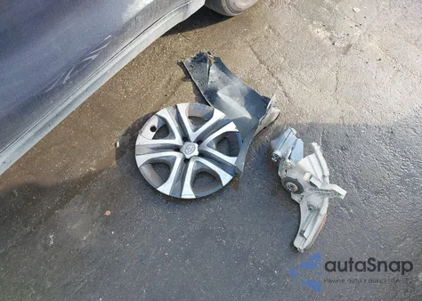 2018 Toyota Rav4 Le из США, поврежденный, VIN 2T3ZFREV6JW480248